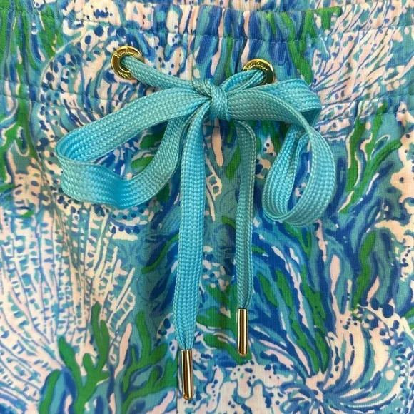 NWT RARE print LAS OLAS AQUA STRONG Lilly Pulitzer Knit Shorts (Unisex) Waist 34 - Picture 4 of 8